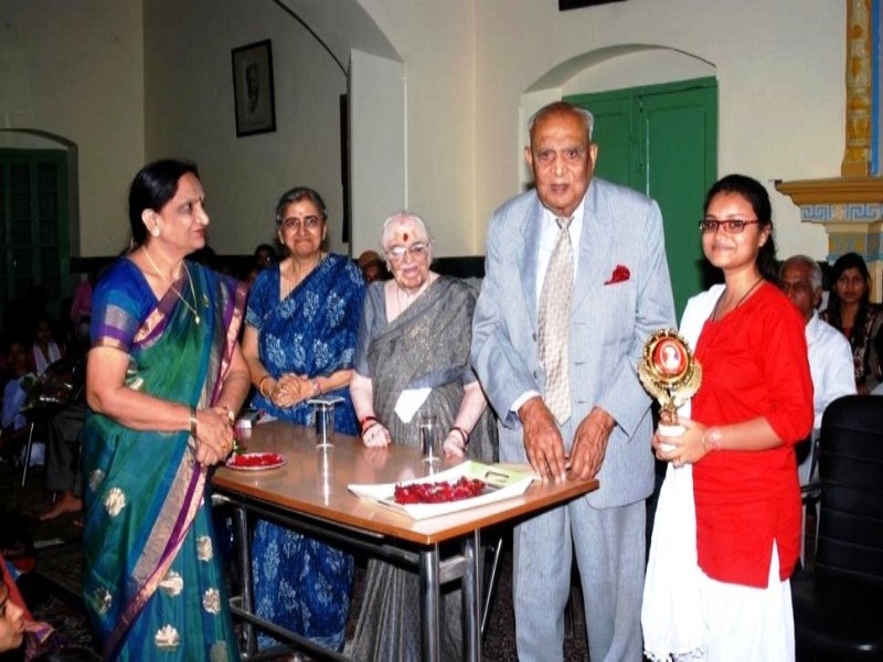 Vasant Kanya Mahavidyalaya Varanasi Alumni Meet photo 5